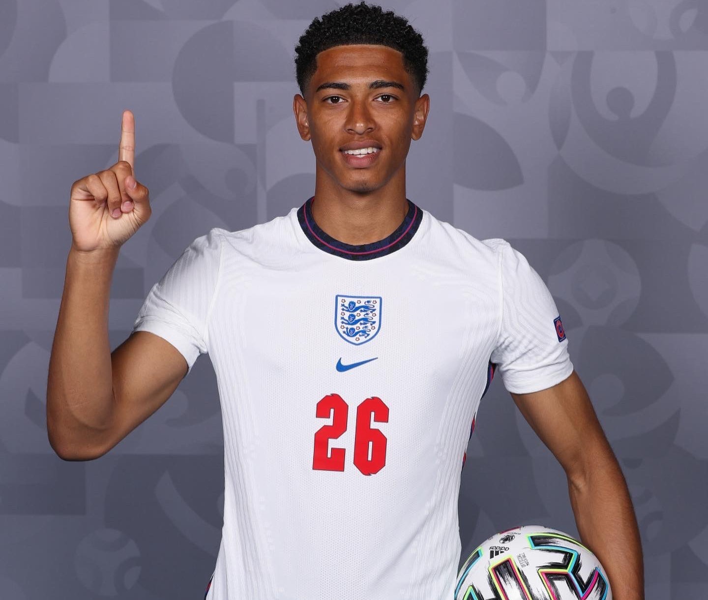 TGA沙漠雕像成谜 《暗黑》《战神》猜想均被官方否认