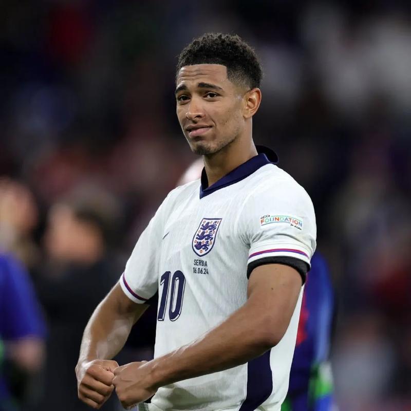 20岁，首秀，曼城主力，他是球队救火英雄