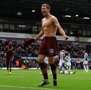 东方志怪美学再绘消失的“十二万年”：《指间山海》如何用匠心美术突围卡牌红海？