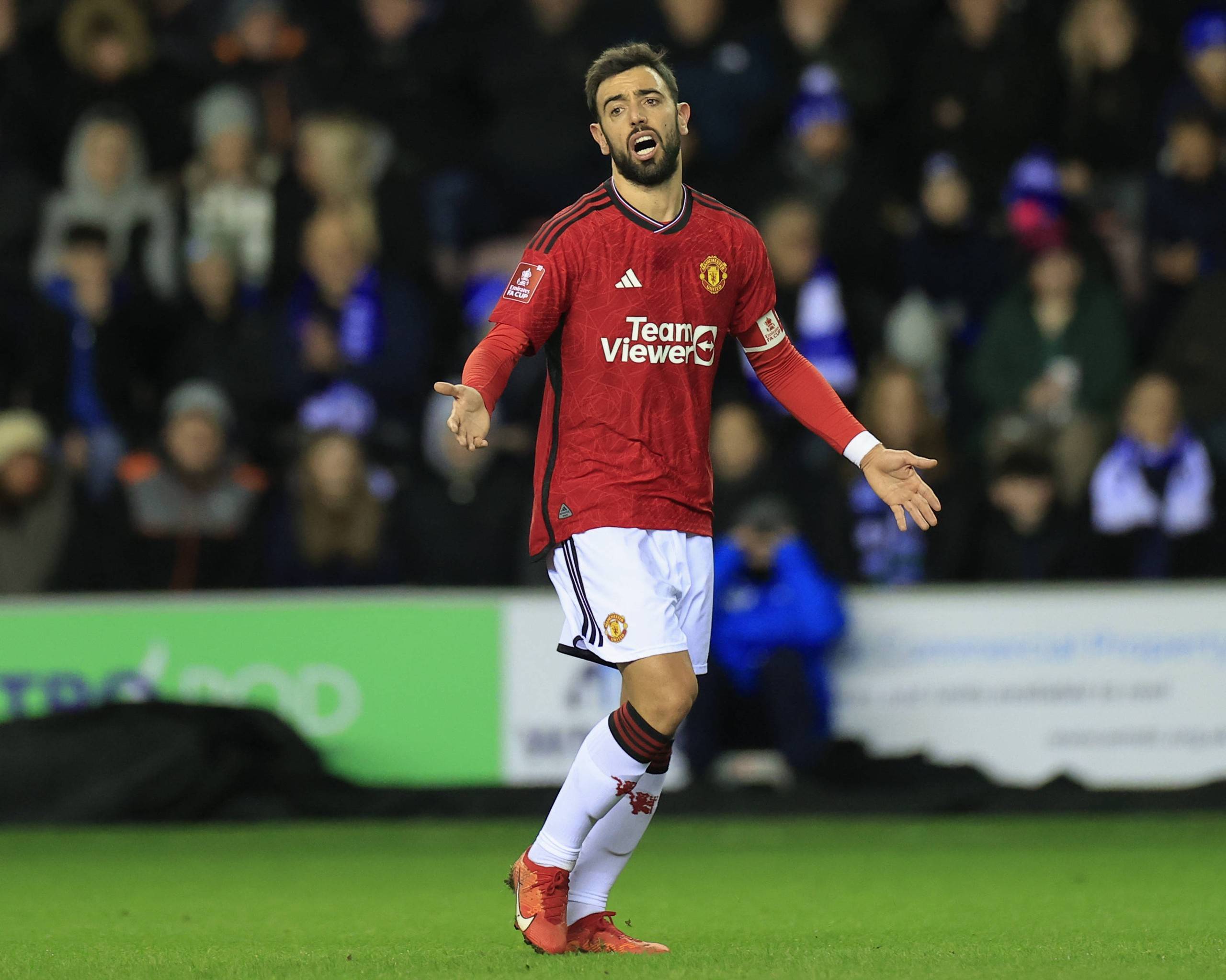 战胜阿拉维斯 皇马暂时止颓