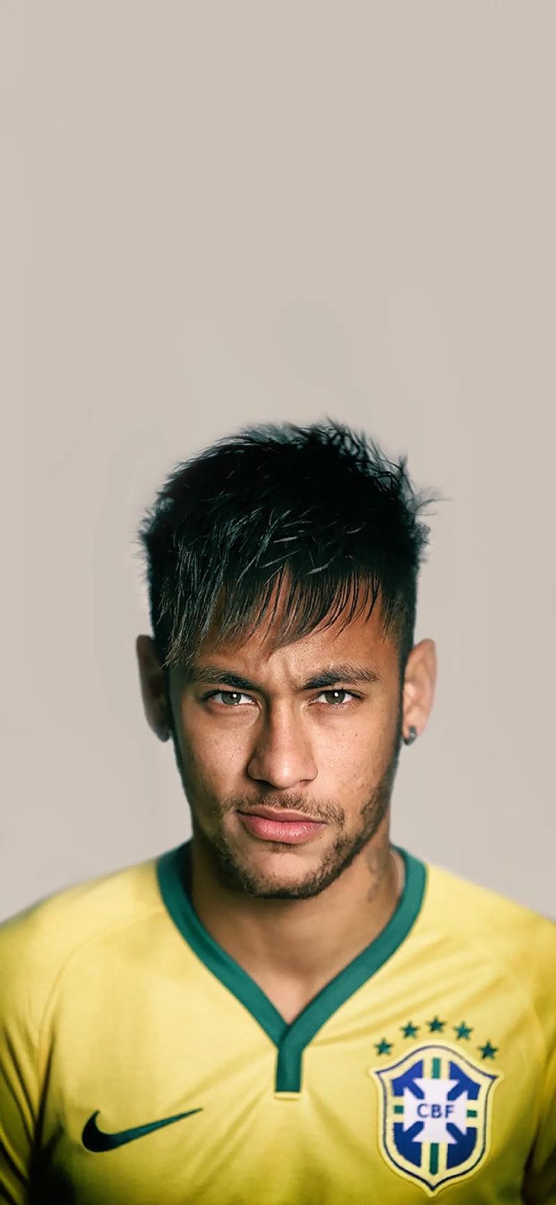 詹皇暂停时斜眼怒瞪艾顿，这表情连东契奇也难以招架，更别说顿巴斯莫尔了！